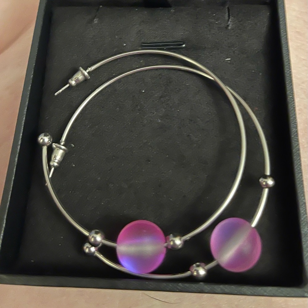 NOGU hoop mermaid earrings new in box